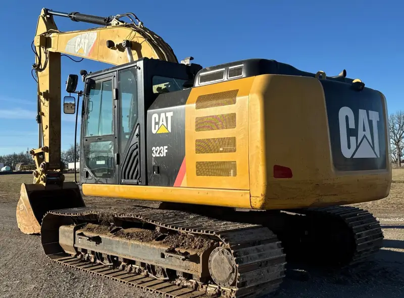 2017 Caterpillar 323FL photo 5