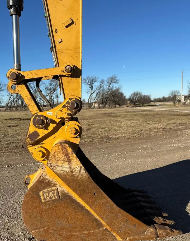 2017 Caterpillar 323FL photo 11