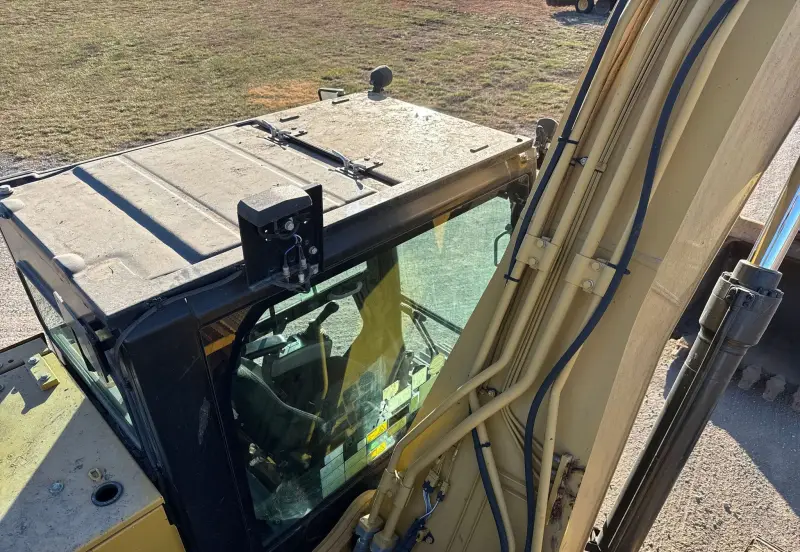 2017 Caterpillar 323FL photo 21