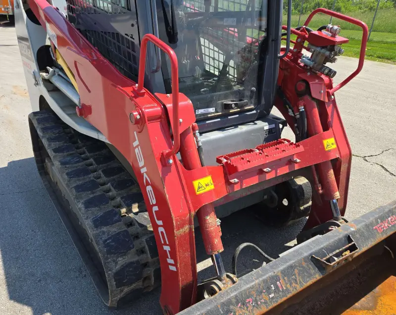 2023 Takeuchi TL12R-2 photo 22