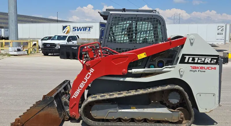 2023 Takeuchi TL12R-2 photo 8