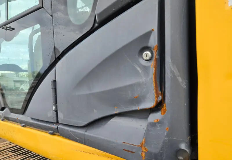 2014 John Deere 210G LC photo 44