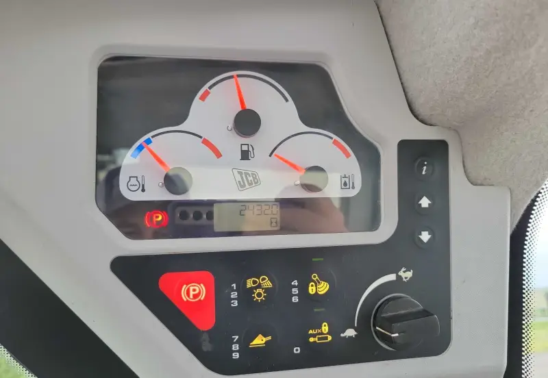 2020 JCB 3TS-8T photo 36