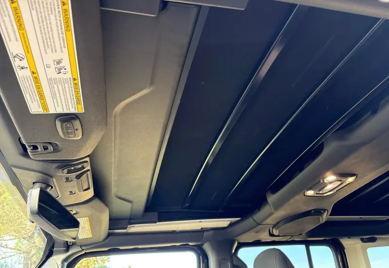 2021 Jeep Wrangler photo 33