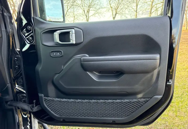 2021 Jeep Wrangler photo 50
