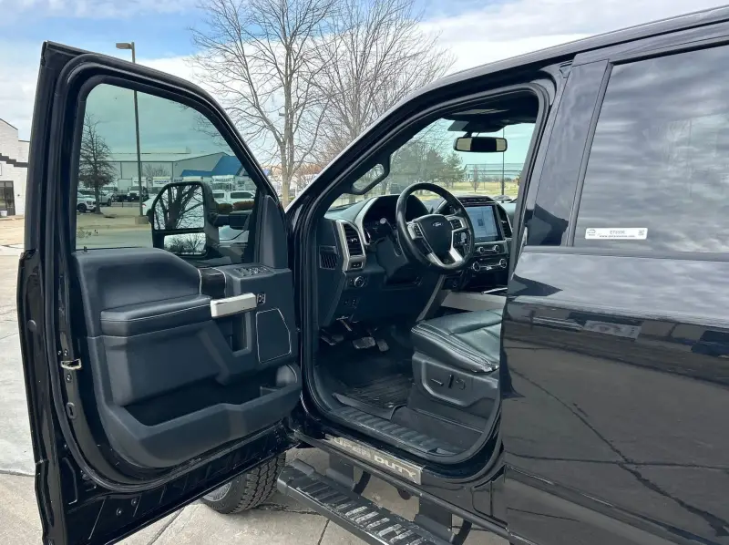 2022 Ford F250 Super Duty photo 14