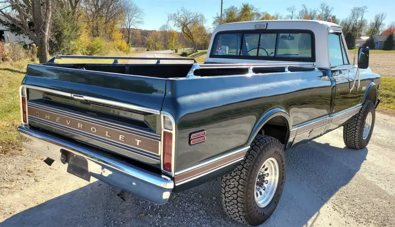 1972 Chevrolet C20 Super Custom Camper photo 4