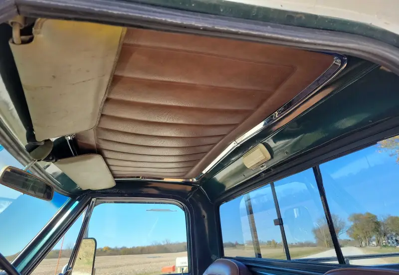 1972 Chevrolet C20 Super Custom Camper photo 37