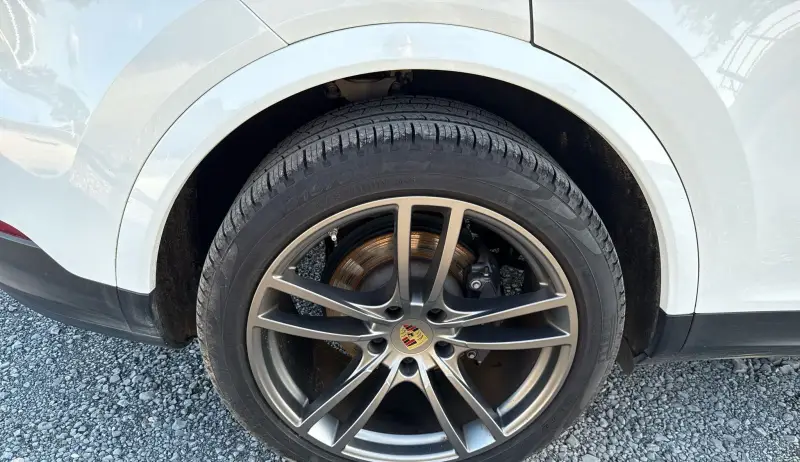 2021 Porsche Cayenne photo 60