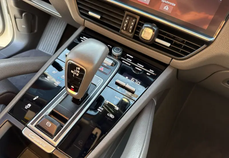 2021 Porsche Cayenne photo 27