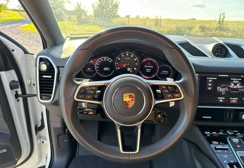 2021 Porsche Cayenne photo 21