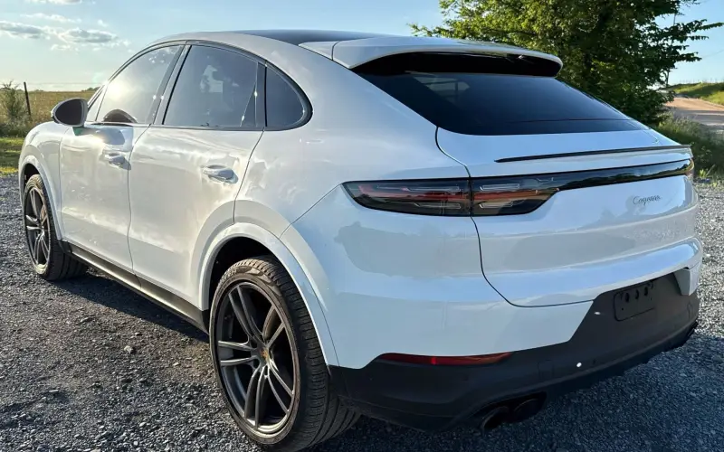 2021 Porsche Cayenne photo 6