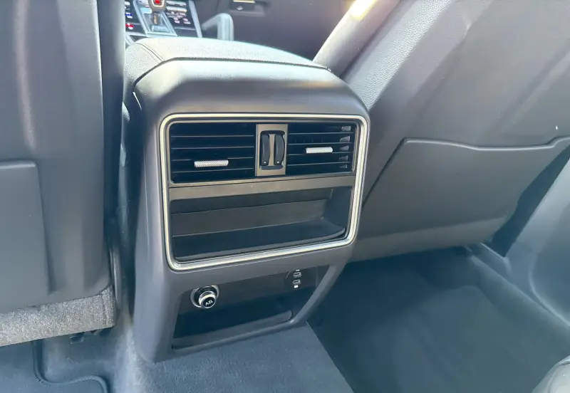 2021 Porsche Cayenne photo 42