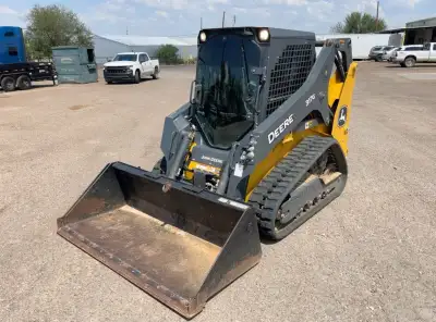 2022 John Deere 317G