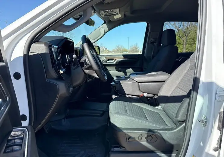 2023 Chevrolet Silverado 1500 photo 15