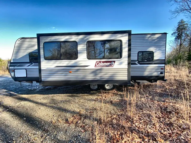 2022 Dutchmen Coleman Lantern 263BH photo 4