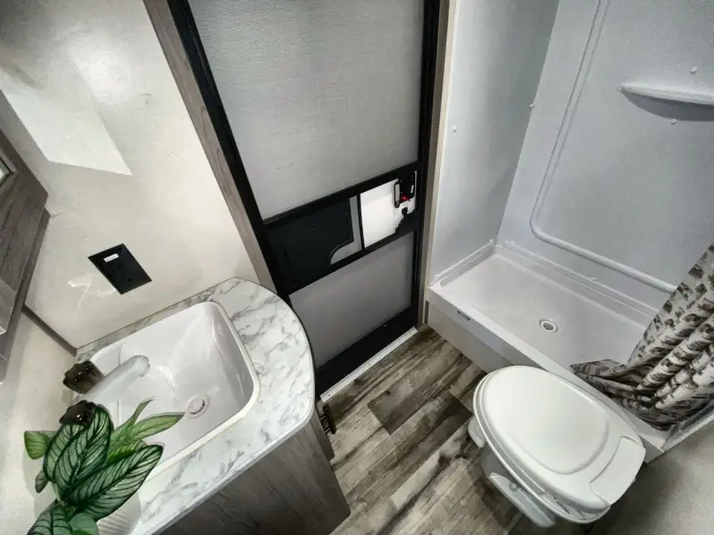 2022 Dutchmen Coleman Lantern 263BH photo 20