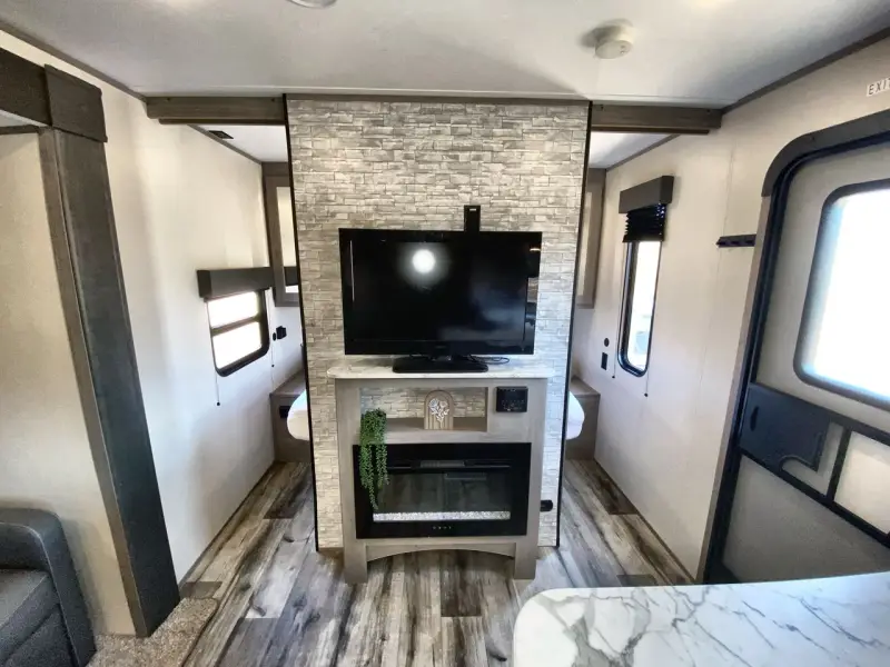 2022 Dutchmen Coleman Lantern 263BH photo 14