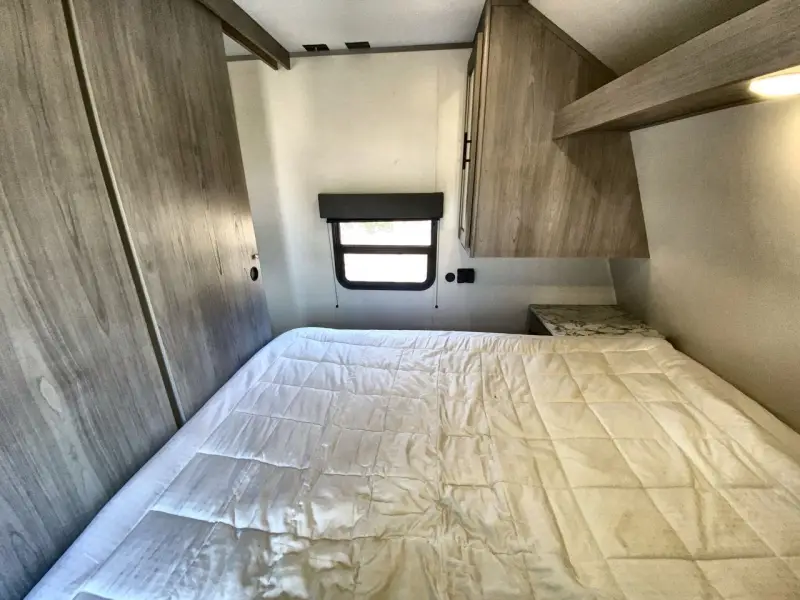 2022 Dutchmen Coleman Lantern 263BH photo 12