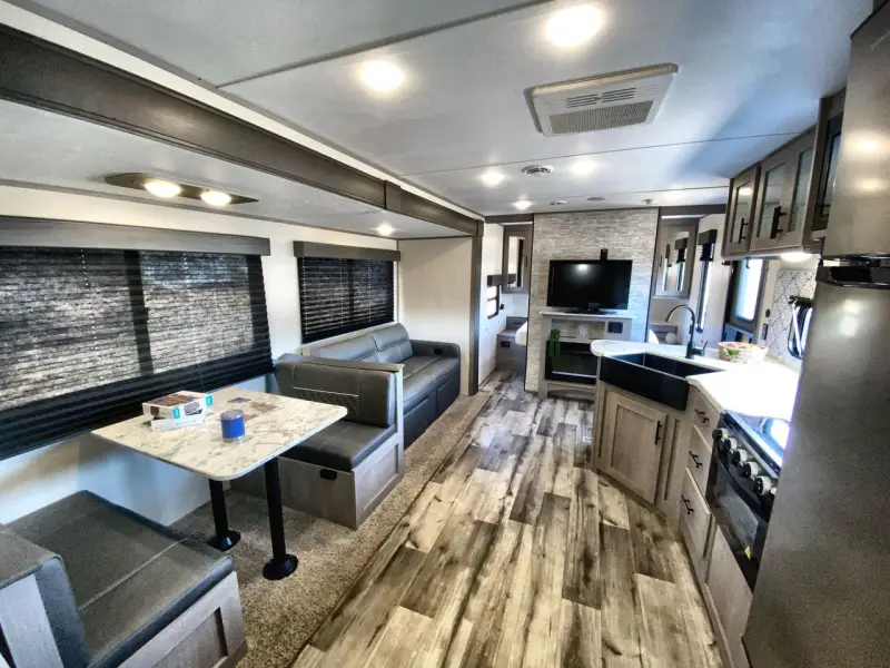 2022 Dutchmen Coleman Lantern 263BH photo 25