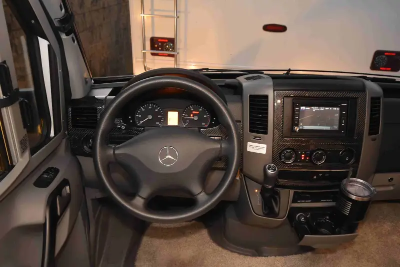 2014 Winnebago View 24V photo 9