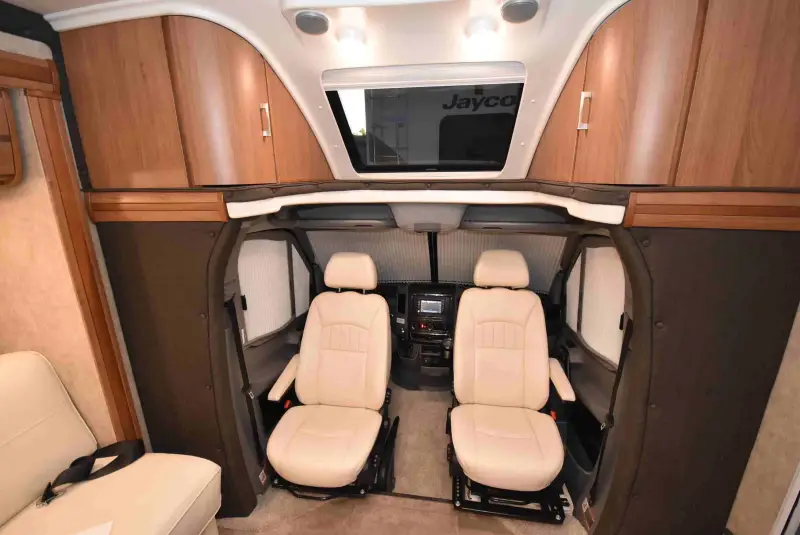 2014 Winnebago View 24V photo 12