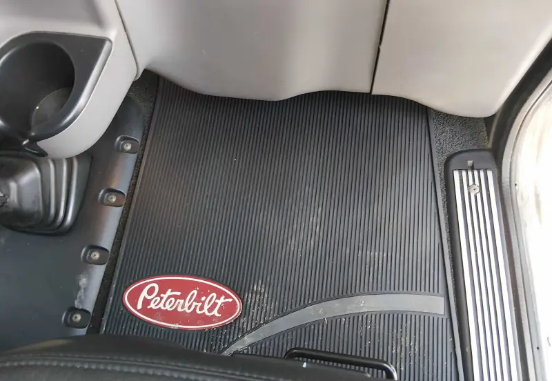 2022 Peterbilt 389 photo 73