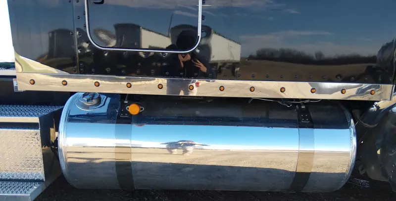 2022 Peterbilt 389 photo 18