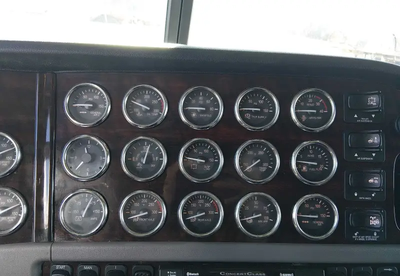 2022 Peterbilt 389 photo 63