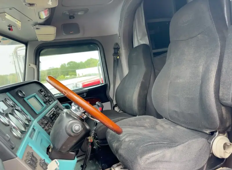 2019 Peterbilt 389 Cummins photo 18