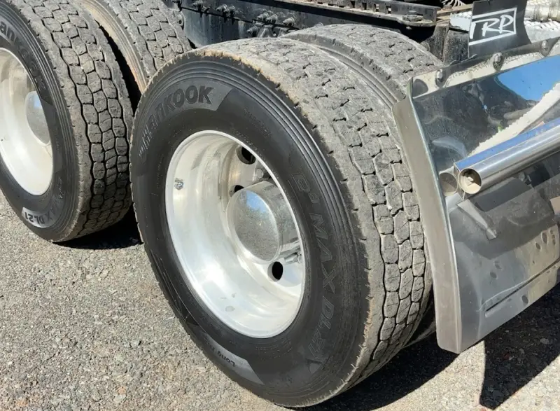 2019 Peterbilt 389 Cummins photo 38