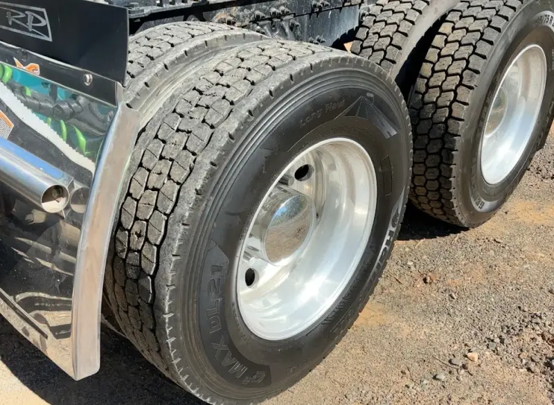 2019 Peterbilt 389 Cummins photo 35