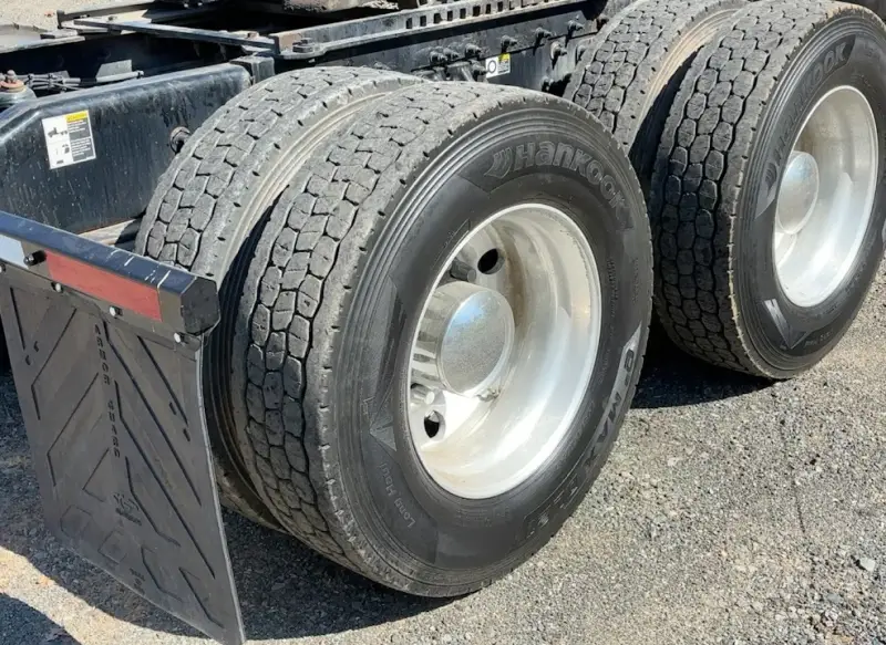 2019 Peterbilt 389 Cummins photo 39